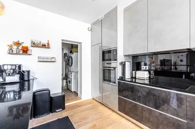 Cuisine ou kitchenette dans l'établissement GuestReady - Elegant retreat near the Eiffel Tower
