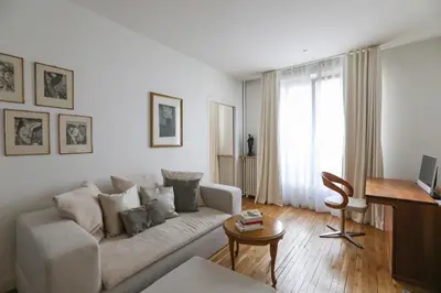 Coin salon dans l'établissement Bright apartment for 4
