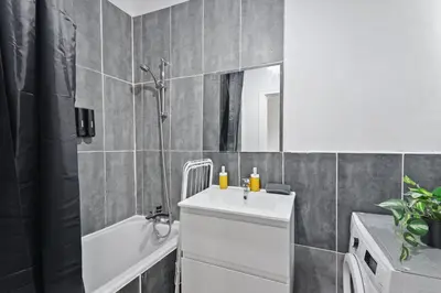 Plan de l'établissement Heart of Paris 1BR-4P Tour Eiffel 8 Free Netflix