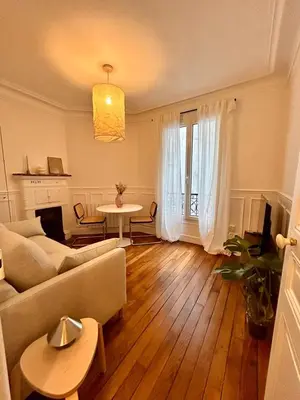 Coin salon dans l'établissement Parisian nest