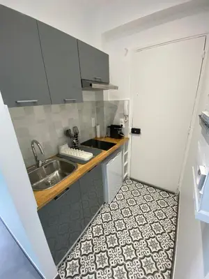Cuisine ou kitchenette dans l'établissement Studio à cote du parc des expositions porte de Versailles, proche metro