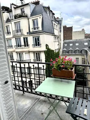 Balcon ou terrasse dans l'établissement Beautiful Apartment with Seine and Musée d'Orsay View