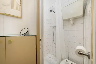Salle de bains dans l'établissement Paris Marais Ste Catherine