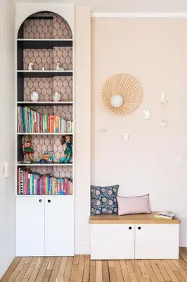 Bibliothèque dans l'appartement