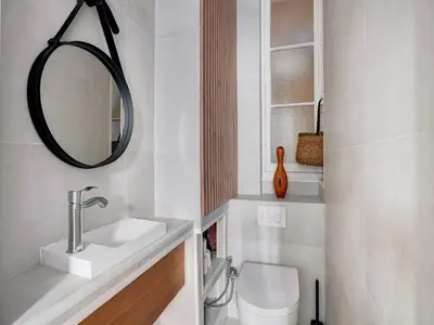 Salle de bains dans l'établissement Superbe apt haussmannien 4BR 10P Parc Monceau