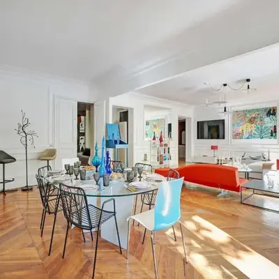 Superbe apt haussmannien 4BR 10P Parc Monceau