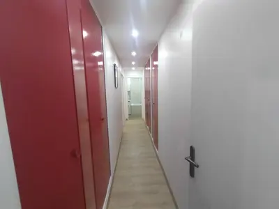 Plan de l'établissement 4 min walk to metro, 3 bedrooms &Salon, La Défense