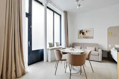 Coin salon dans l'établissement Studio Moderne - AC- 4P- Champ-de-Mars