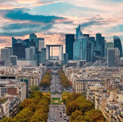 Vue générale sur Puteaux ou vue de la ville depuis l'appartement