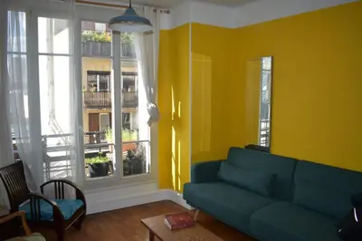 Coin salon dans l'établissement Votre pied-à-terre parisien bien connecté