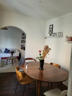 Coin salon dans l'établissement Charmant 61 m2 bas Montmartre