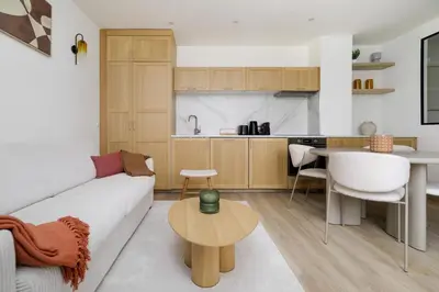 Cuisine ou kitchenette dans l'établissement Modern apartment next to Saint Germain 4PAX