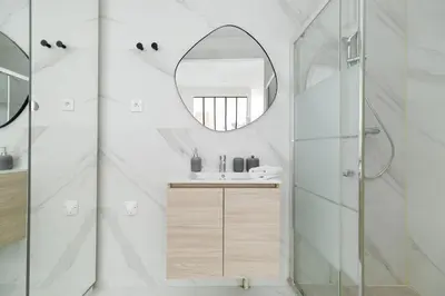 Salle de bains dans l'établissement Modern apartment next to Saint Germain 4PAX
