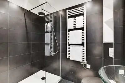Salle de bains dans l'établissement Chamant studio - 2P- Ternes