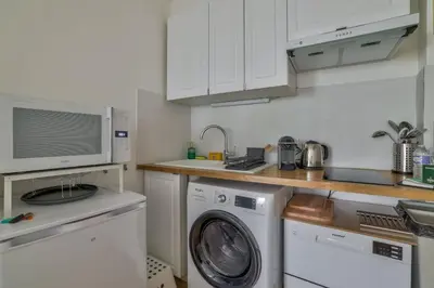 Cuisine ou kitchenette dans l'établissement Superb Studio bien équipé Paris Montparnasse