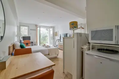 Cuisine ou kitchenette dans l'établissement Superb Studio bien équipé Paris Montparnasse