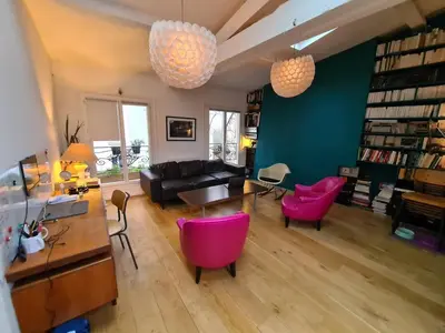 Coin salon dans l'établissement Appartement parisien en bas de Montmatre