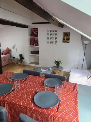 Coin salon dans l'établissement Charmant studio Montparnasse