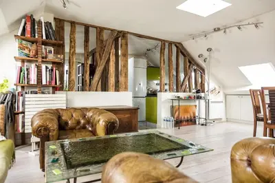 Coin salon dans l'établissement Coeur de Paris sous les toits