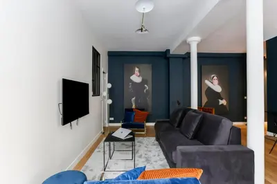 Télévision ou salle de divertissement dans l'établissement Marvelous 2 bedrooms - Saint Honore - Palais Royal