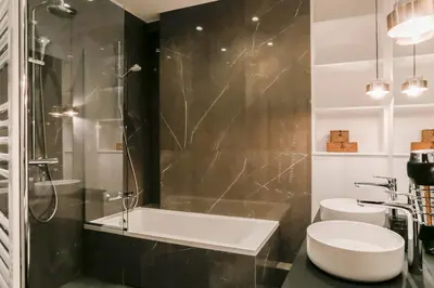 Salle de bains dans l'établissement Marvelous 2 bedrooms - Saint Honore - Palais Royal