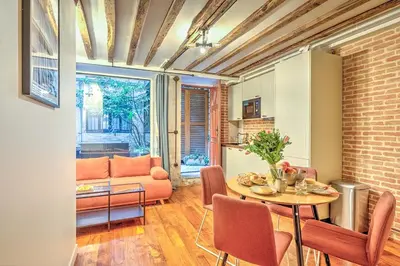 Coin salon dans l'établissement Industrial loft - Le Marais - Bastille