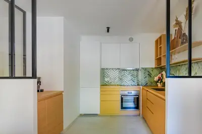 Cuisine ou kitchenette dans l'établissement Paris West Elegant residence