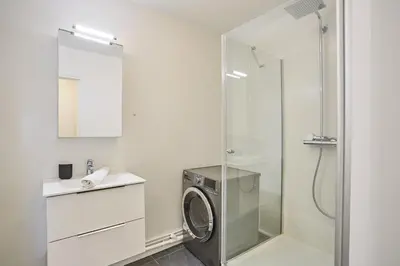 Salle de bains dans l'établissement 2 bedroom flat Centre de Paris - Eiffel Tower view