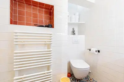 Salle de bains dans l'établissement GuestReady - Parisian charm near Notre-Dame
