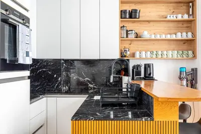 Cuisine ou kitchenette dans l'établissement GuestReady - Parisian charm near Notre-Dame