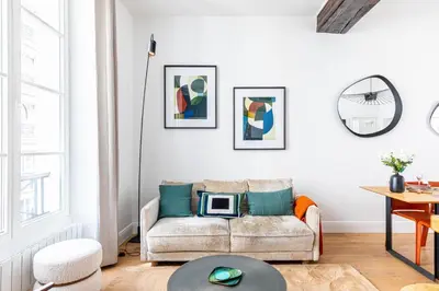 Coin salon dans l'établissement GuestReady - Parisian charm near Notre-Dame