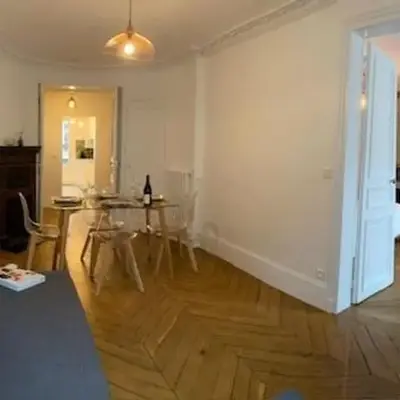 Charming and luminous Opera -Montmartre Apartment - Rue des martyrs