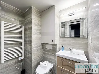 Salle de bains dans l'établissement Urban Flat 02 - 4 Bedrooms Flat in center of Paris