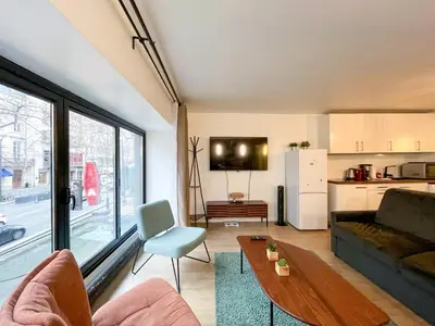 Cuisine ou kitchenette dans l'établissement Urban Flat 194 - Cosy 3 Bedroom Opera Grands Boulevards