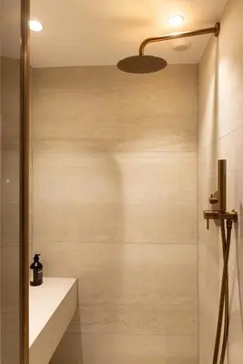 Salle de bains dans l'établissement chic A C central apt - 2bdr 6p - faubourg s denis