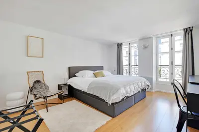 Un ou plusieurs lits dans un hébergement de l'établissement Elegant Apt - 1BDR 4P - Marais Place des Vosges