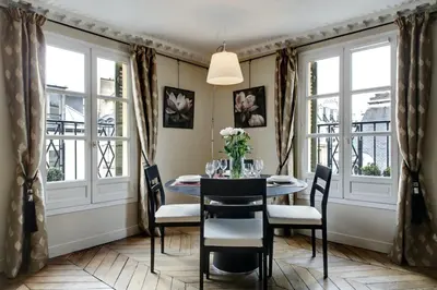 Coin salon dans l'établissement Paris Louvre Elegant residence