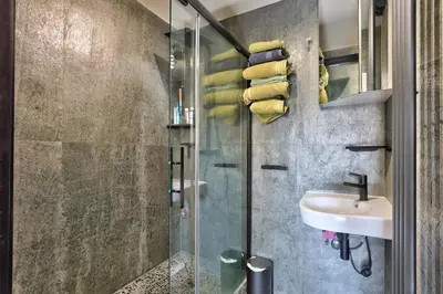 Salle de bains dans l'établissement Bel appart lumineux et cosy