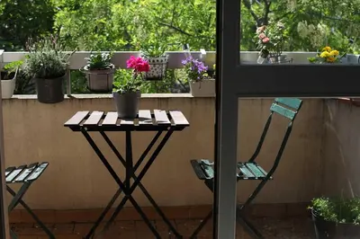 Balcon ou terrasse dans l'établissement Beau 4 pièces dans coin de verdure