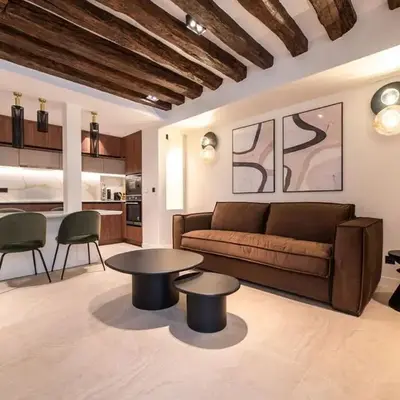 Luxury and charm in heart of Place des Vosges