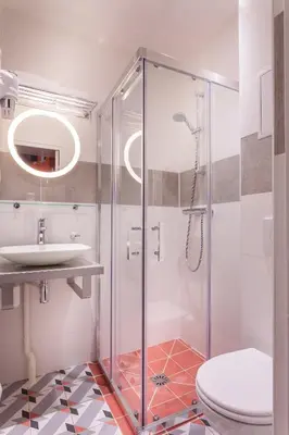 Salle de bains dans l'établissement Hotel Jenner