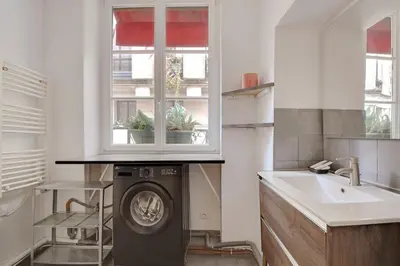 Cuisine ou kitchenette dans l'établissement Pick A Flat's Apartment in Saint-Germain des Prés - Rue Princesse