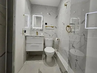 Salle de bains dans l'établissement Appartement entier, 2 chambres