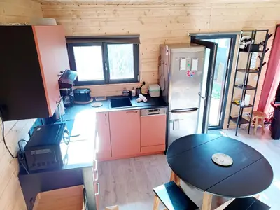 Cuisine ou kitchenette dans l'établissement New modern 80 m2 house, peaceful haven, 10' from RER B
