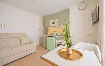 Cuisine ou kitchenette dans l'établissement Chez Lucette Studio 17e Paris