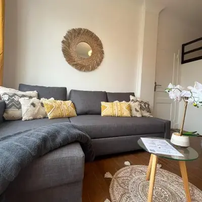 PARIS-MONTROUGE Magnifique Studio Appartement de 35m2 - très cosy pour 1 à 6 personnes refait à neuf - ENTIRE APARTMENT LUXURIOUS AND WARM - Montrouge Paris 14ème - Proche Aéroport Orly & Parc Expositions Porte de Versailles FREE WIFI GRATUIT
