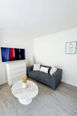 Plan de l'établissement L Écrin de Neuilly - La Défense & Champs Elysées 10 min away