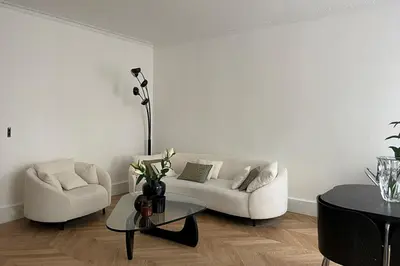 Coin salon dans l'établissement Spacious apartment with WiFi in the heart of Paris