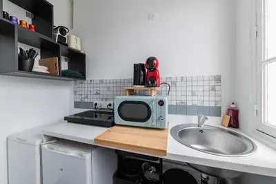 Cuisine ou kitchenette dans l'établissement Studio Cosy proche tour Eiffel - Paris 7 - 2P