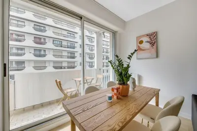 Coin salon dans l'établissement Charming apartment near Eiffel Tower 2BR II